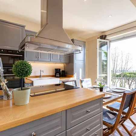 Apartment Les Sirenes By Interhome Sainte-Maxime