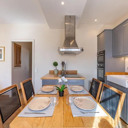Apartment Les Sirenes By Interhome *
